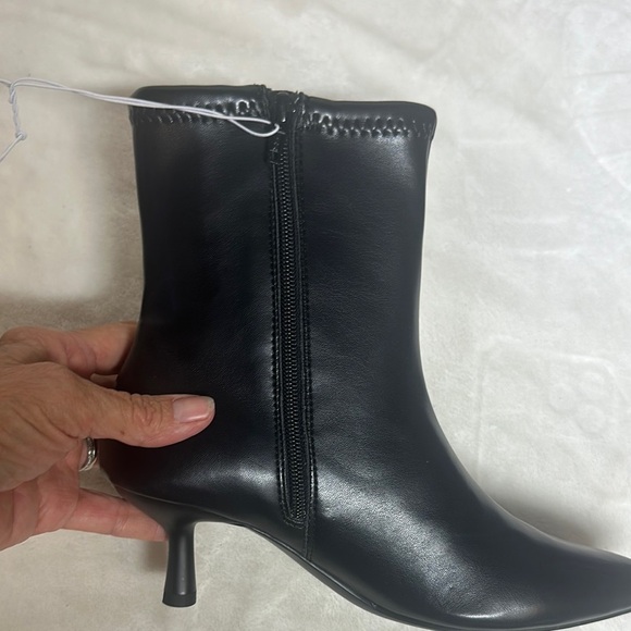 A New Day Black Ankle Booties - Picture 4 of 11